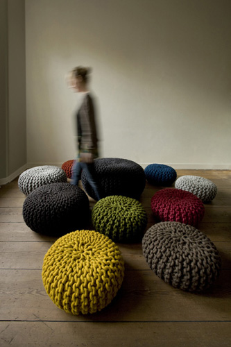 knitted_urchinpouf