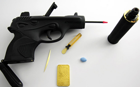 Makeup-kit-packed-into-a-gun1 Makeup-kit-packed-into-a-gun1