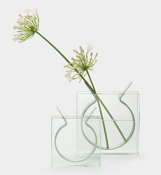 SquareRibbonVase01