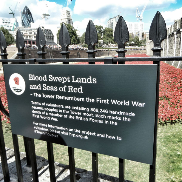 Bloodswept Lands and Seas of Red, Fotó: Timea Konya-Valentenyi, UK, London, 2014