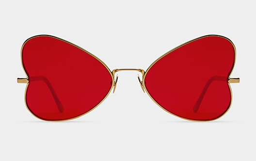 Ultracandy: A szerelem öl, butít és nyomorba dönt... ja nem, ez csak egy napszemüveg piros, szív alakú lencsékkel. Warhol megrajzolta a RETROSUPERFUTURE megcsinálta.