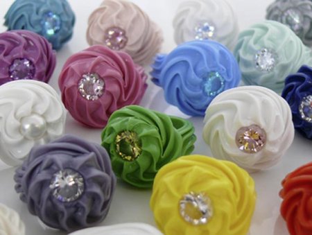 fotó: http://www.artaurea.de/jewelries/36-tanja-hartmann habcsokgyuru02