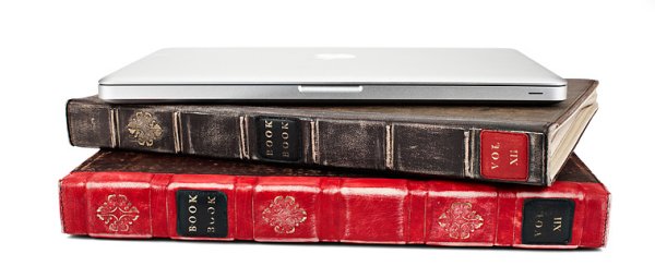 fotó: http://twelvesouth.com/products/bookbook/