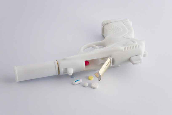 diorhandgun02