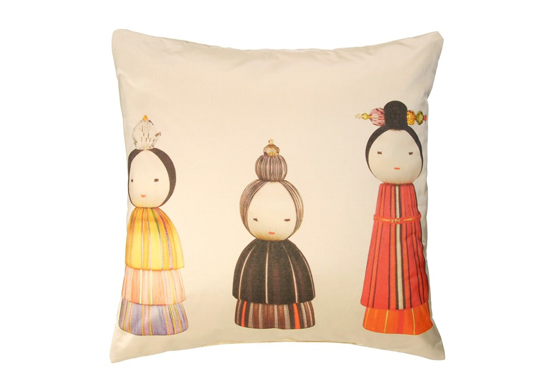 kokeshi_printed_silk_cushion._lr_