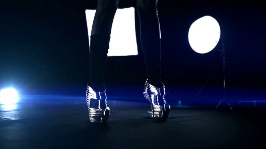 nova_Zaha-Hadid-for-United-Nude06