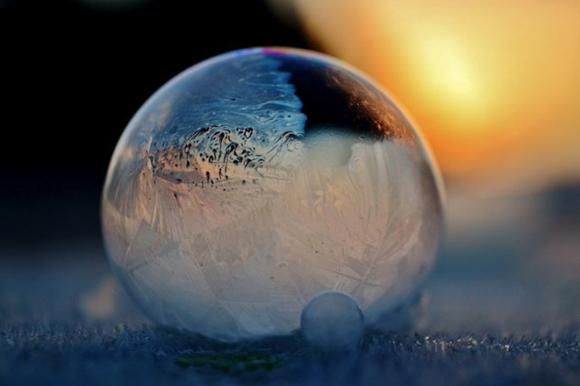 Frozen-Bubbles-Angela-Kelly09