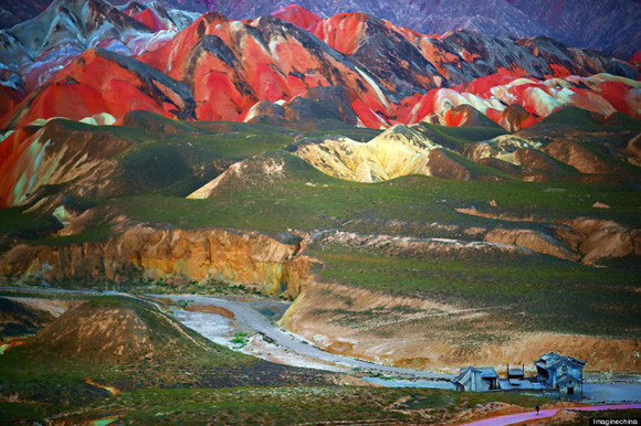 RAINBOW-MOUNTAINS09