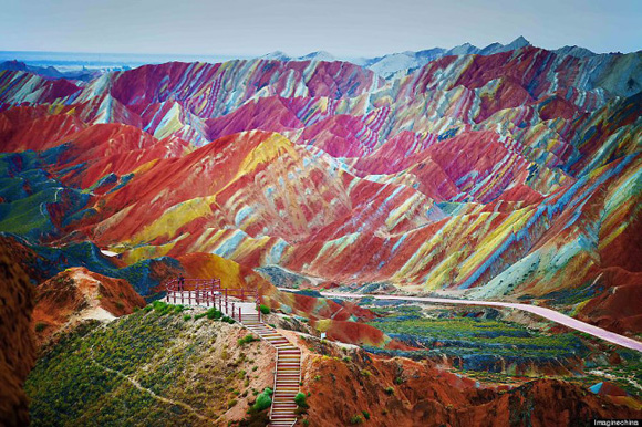 RAINBOW-MOUNTAINS10