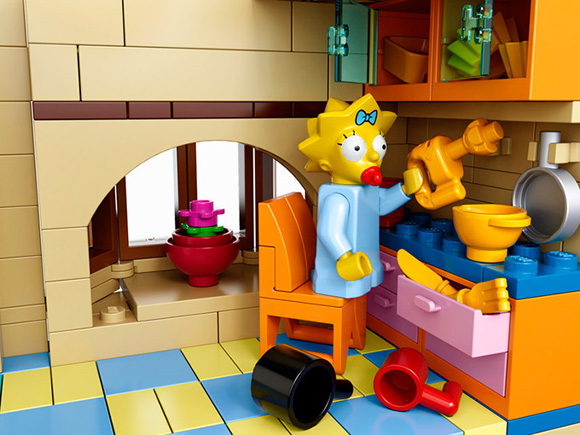 The-Simpsons-LEGO-Set-Is-Official-2