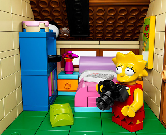 The-Simpsons-LEGO-Set-Is-Official-3