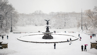 Tél New Yorkban: a behavazott Central Park