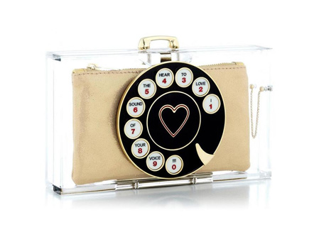 Telefonos táska/Design: Charlotte Olympia