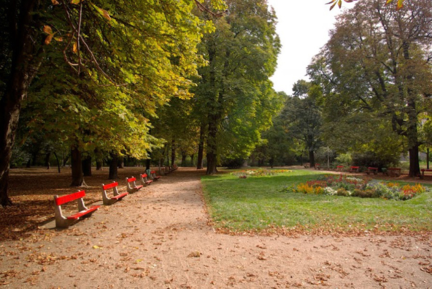 Budapesti nosztalgia - Városliget típusú padok (Fotó: Főkert)