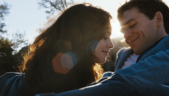 Részlet az Ahol a szivárvány véget ér (Love, Rosie) című filmből