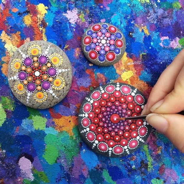 stone-art-mandala-elspeth-mclean12