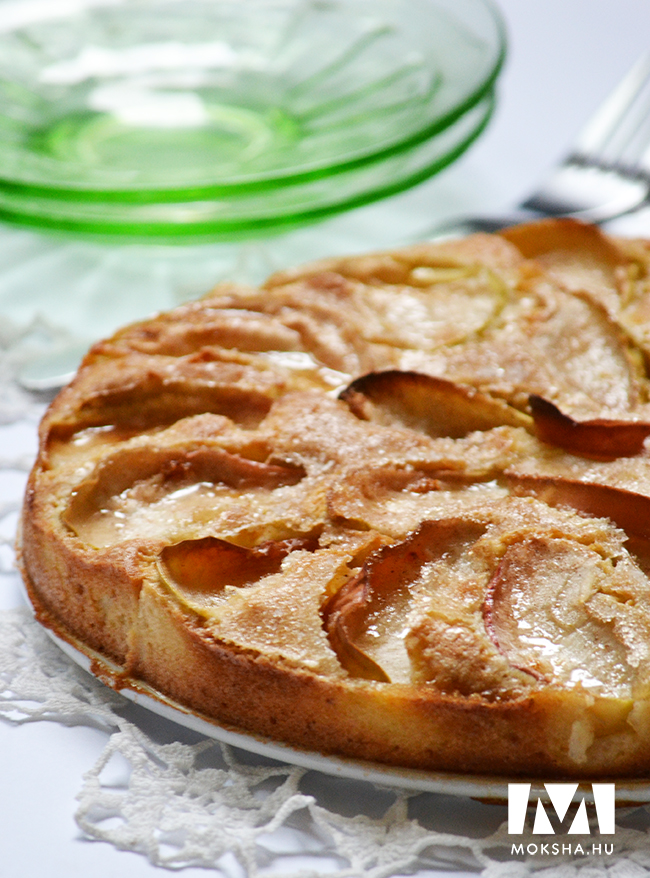 Puha tészta, ízletes alma, ropogós cukorréteg a tetején. (Fotó: Myreille)