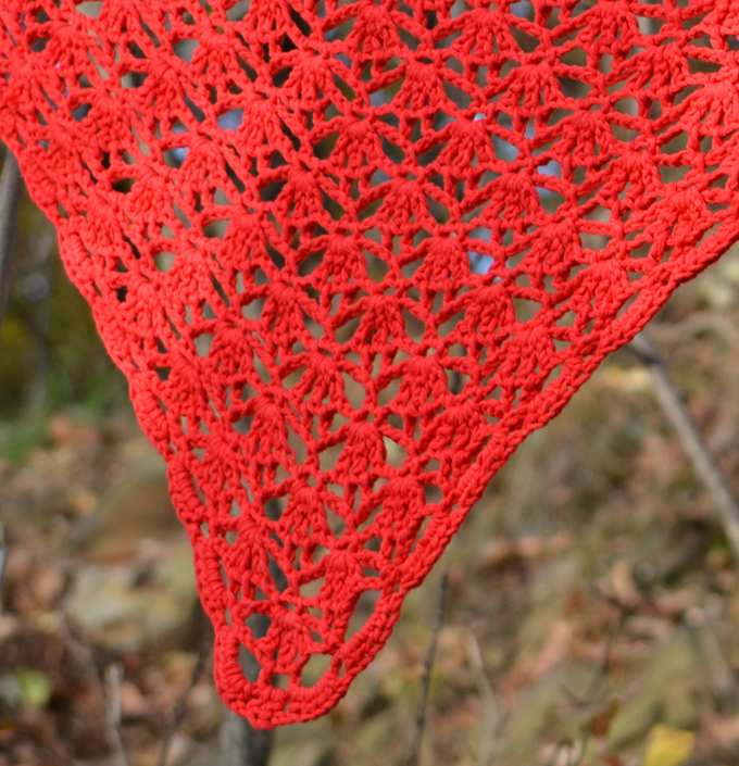 red rochet triangle scarf,