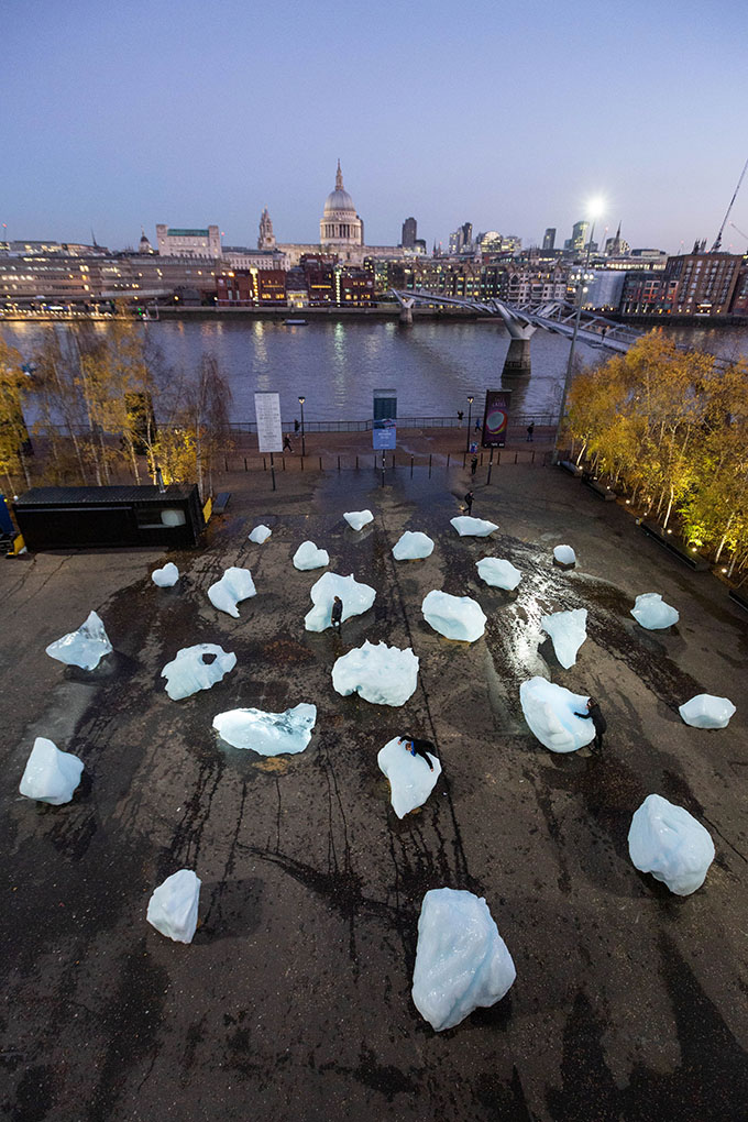 Ice Watch by Olafur Eliasson and Minik Rosing. Supported by Bloomberg. Installation: Bankside, outside Tate Modern, 2018