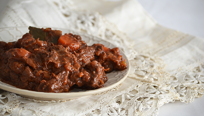 Vörösboros marhapörkölt, avagy a beef bourguignon egyszerű receptje/Fotó: Myreille