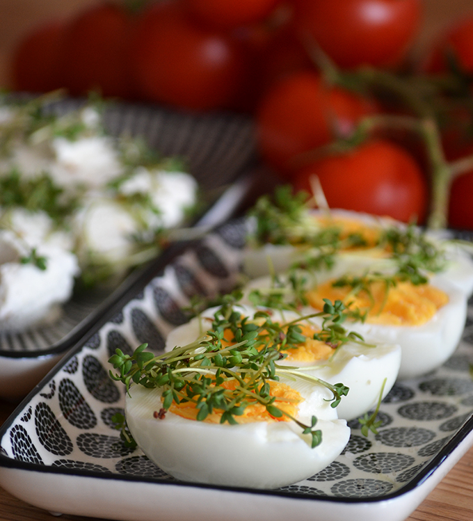 Tökéletes tavasz: labneh, tojás és kerti zsázsa/Fotó: Myreille