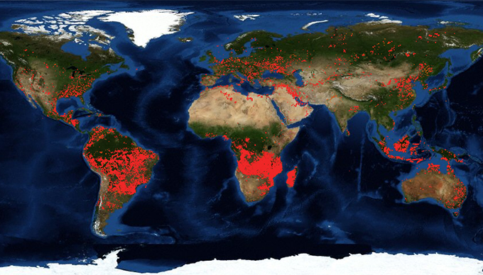 Kép forrása: NASA - https://firms.modaps.eosdis.nasa.gov/map/ 2019.08.31.