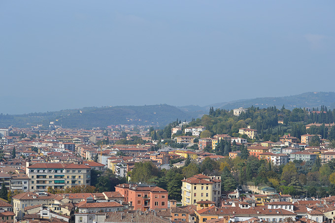 Kilátás a Lamberti-torony-ból, Verona/Fotó: Myreille, 2019