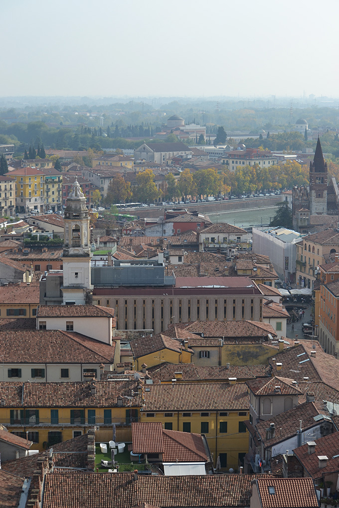 Kilátás a Lamberti-torony-ból, Verona/Fotó: Myreille, 2019