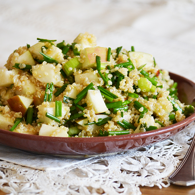 Quinoa saláta almával, szárszellerrel, chilivel és snidlinggel/Fotó: Myreille