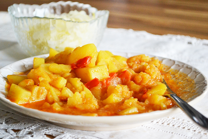 Vegetarian Hungarian Potato Paprikash/Photo: Myreille Vegetarian Hungarian Potato Paprikash/Photo: Myreille