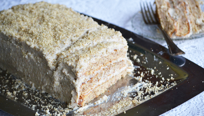 Walnut Cake - delicious and easy family recipe/Photo: Myreille Walnut Cake - delicious and easy family recipe/Photo: Myreille