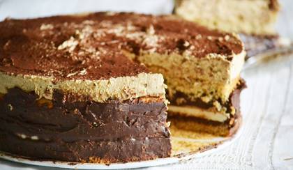 Csokoládé-kávé-marcipán torta mandulás piskótával