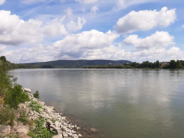 A Duna Štúrovónál (Párkánynál)
