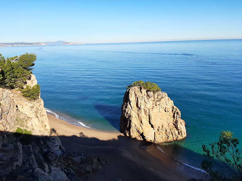 Cala de l'Illa Roja – Fotó: Myreille