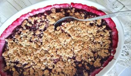 Vegán: Fahéjas-szilvás crumble